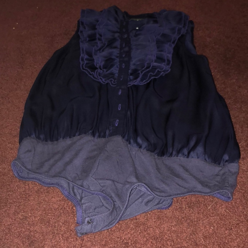 Blue top. - Picture 2 of 2